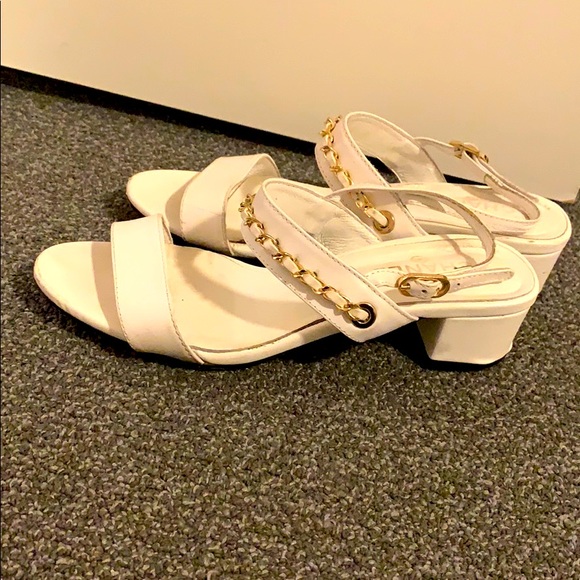 **SOLD** CHANEL White Leather Gold Chain Sandals - Picture 2 of 6
